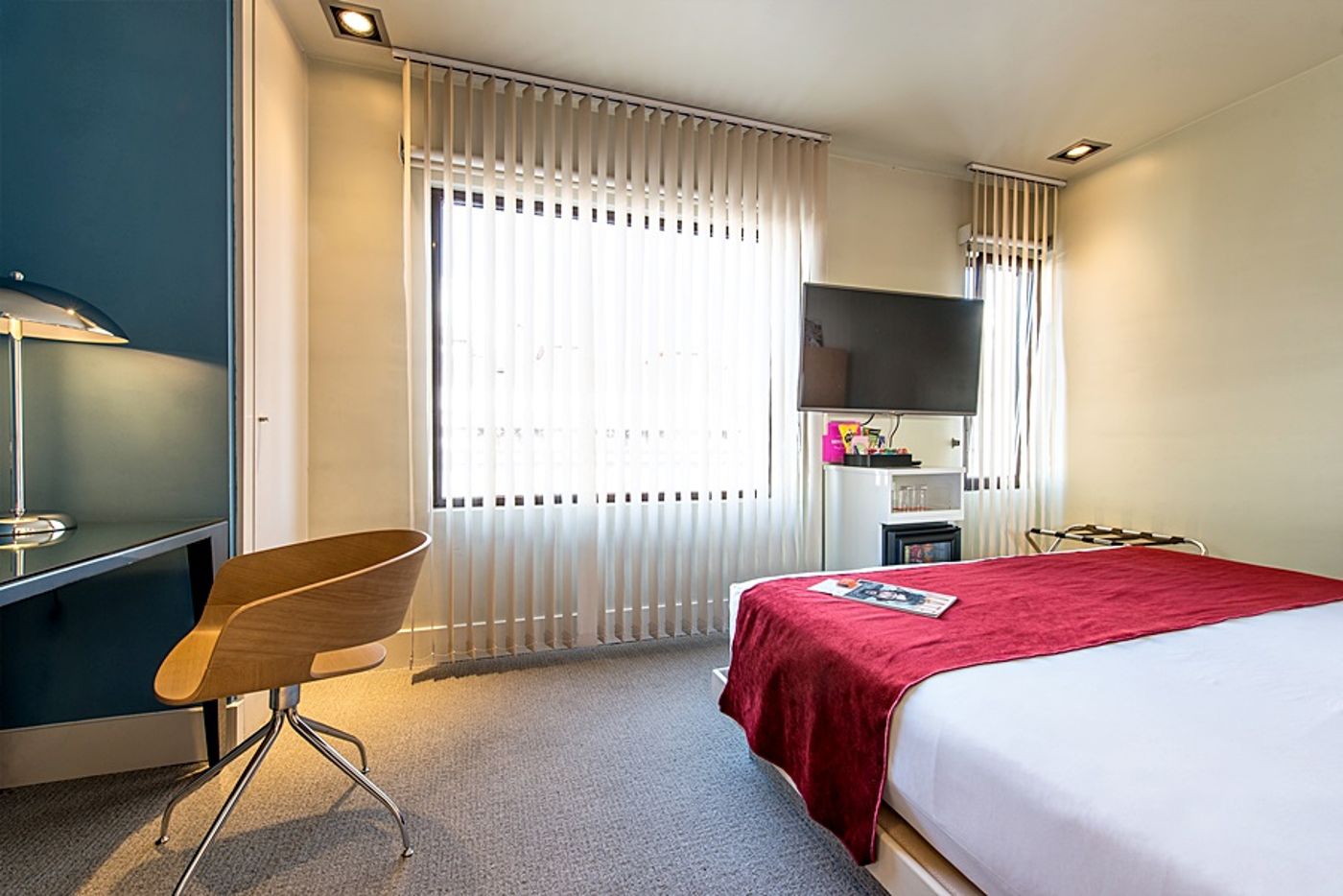 Room-Mate-Alicia-Room-20