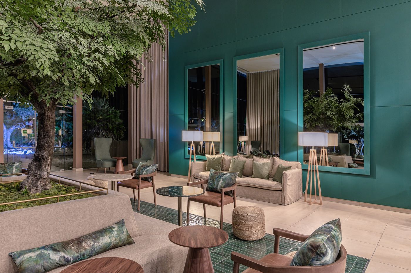 Sao-Rafael-Suites-Lobby-52