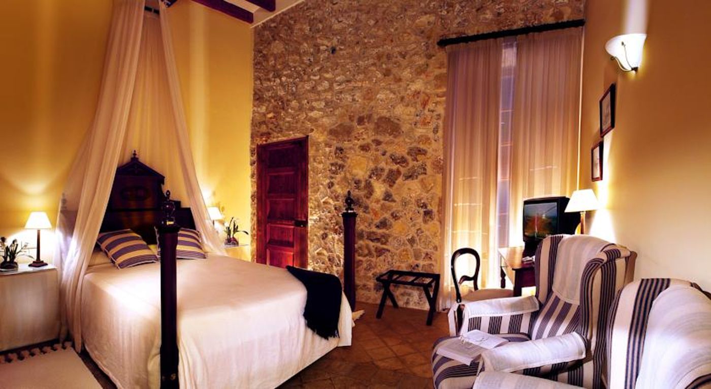 Cas Comte Petit Hotel & Spa