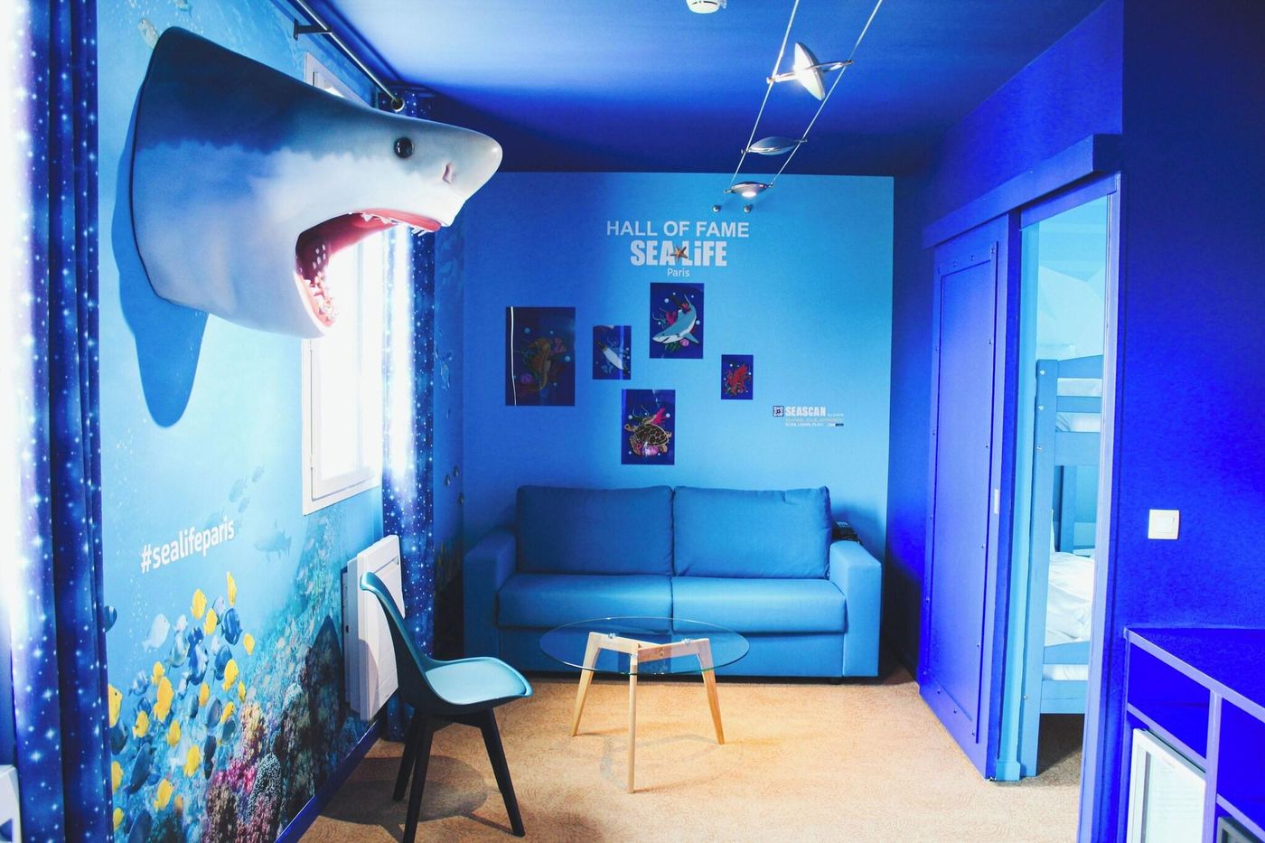 Explorers-Hotel-Room-60