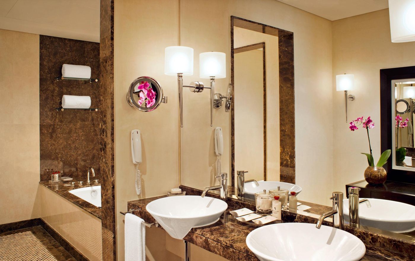 Grosvenor-House-West-Marina-Beach-Room-52