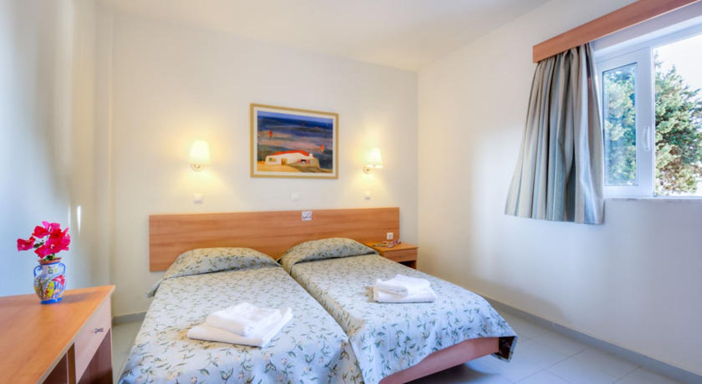 Matina Pefkos Apartments