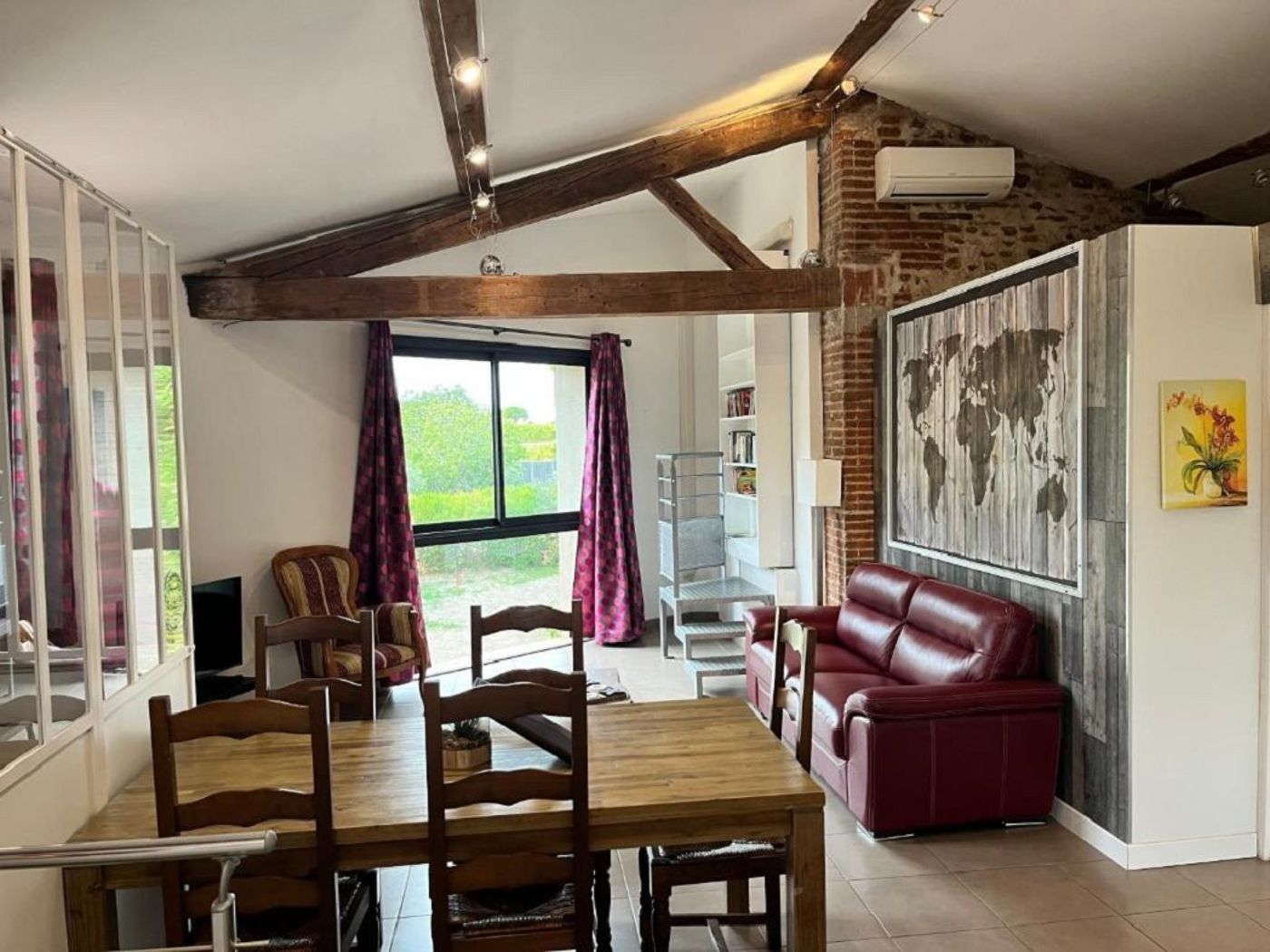 Imagine Roussillon-France-Canet-en-Roussillon-Lobby-1