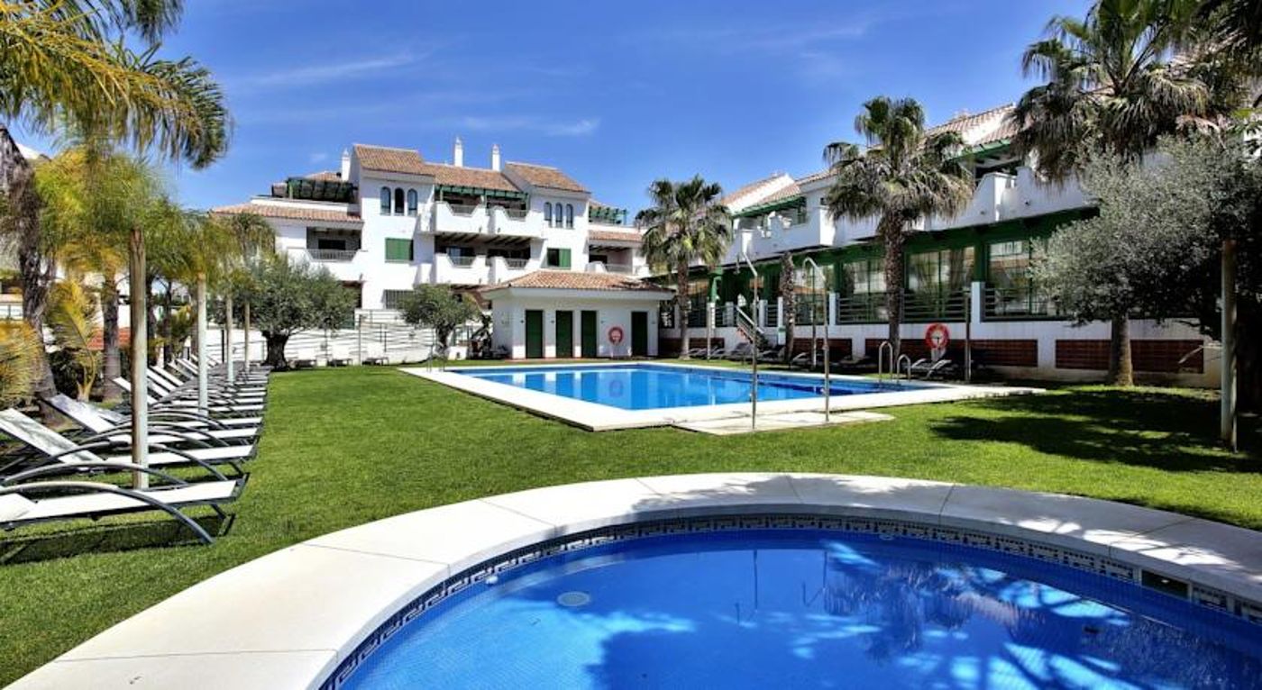 Pueblo El Goleto Apartments