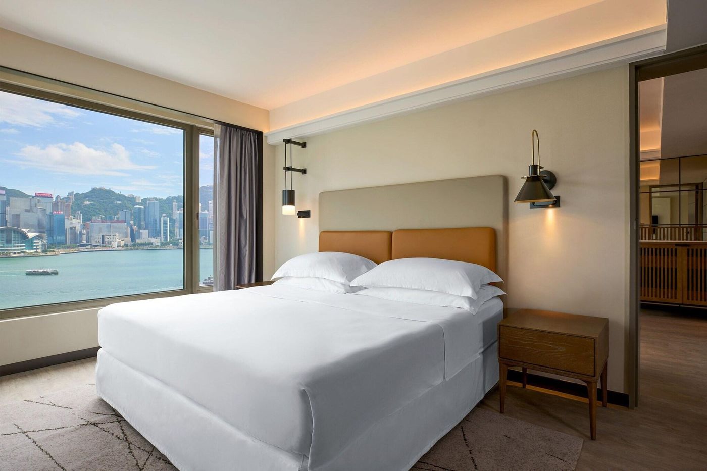 Sheraton-Hong-Kong-Hotel---Towers-Room-27