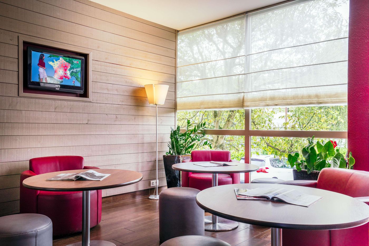 Campanile-Creteil-Centre-Sports-and-Entertainment-14