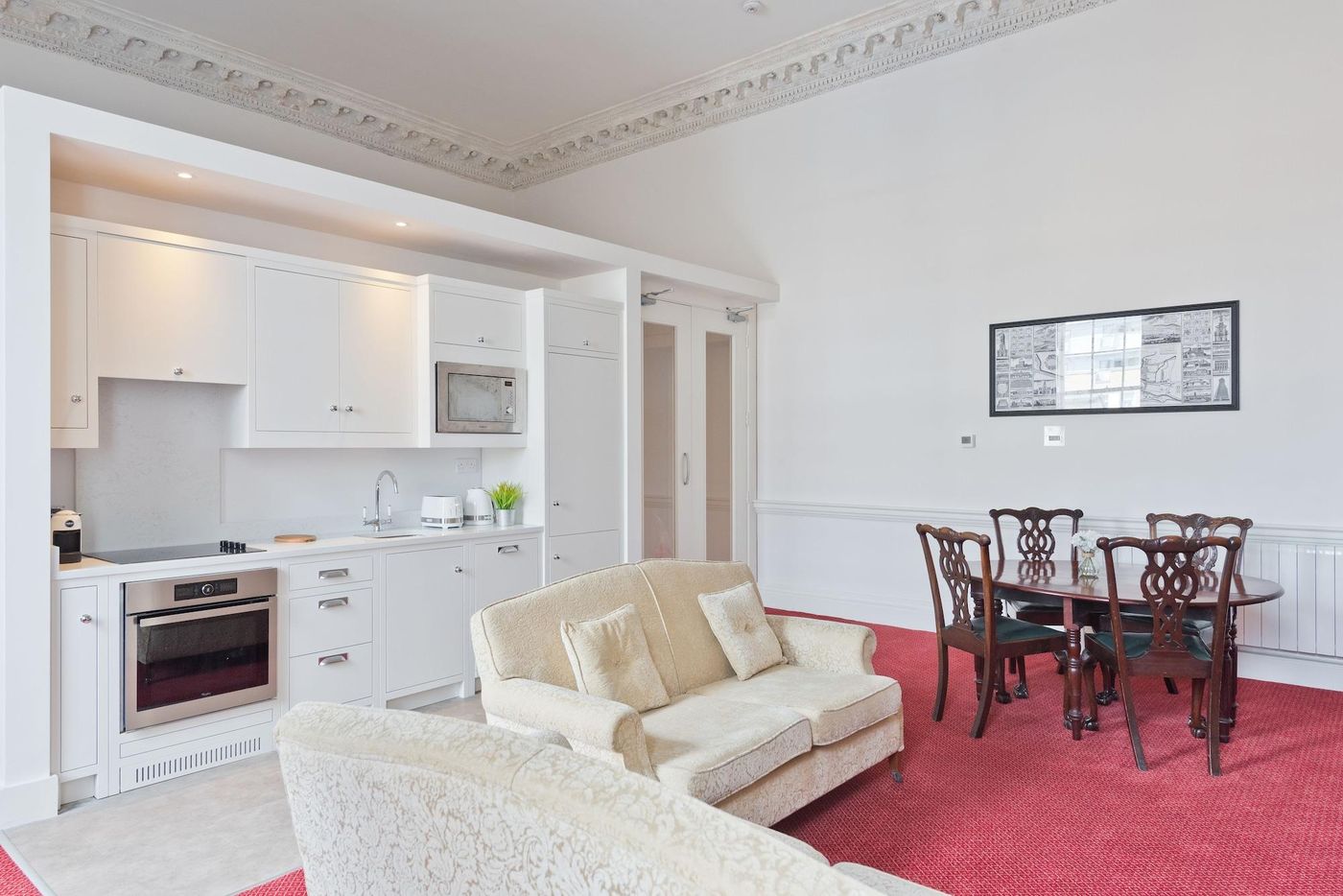 Henrietta-Suites-City-Centre-Room-38