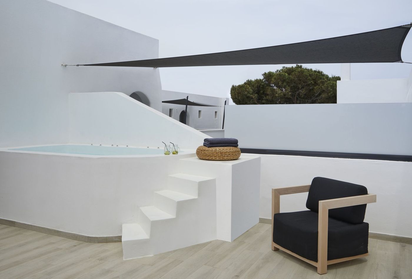 Kalisti-Hotel---Suites-Room-15