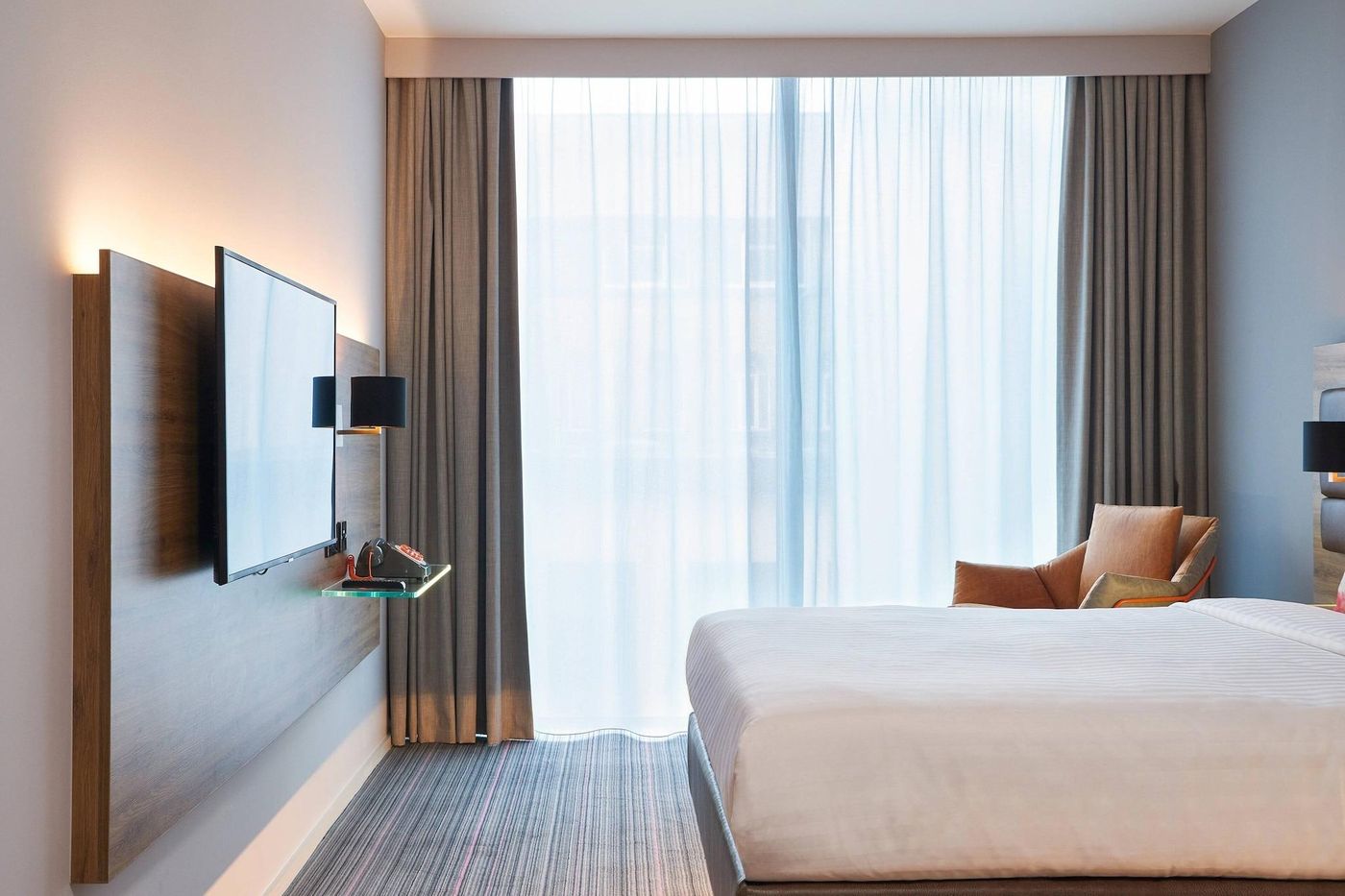 Moxy-Dublin-City-Room-29