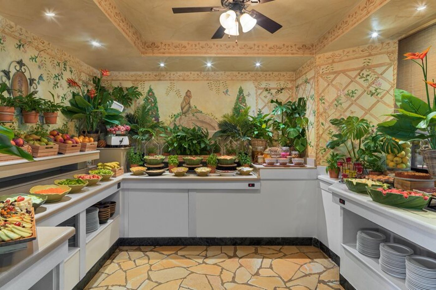 18/09/24 - Green Garden Resort and Suites