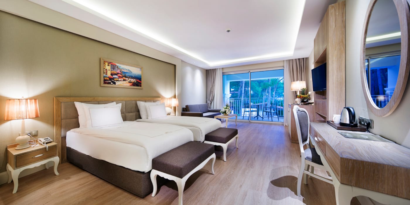 Bellis-Deluxe-Hotel-Room-27