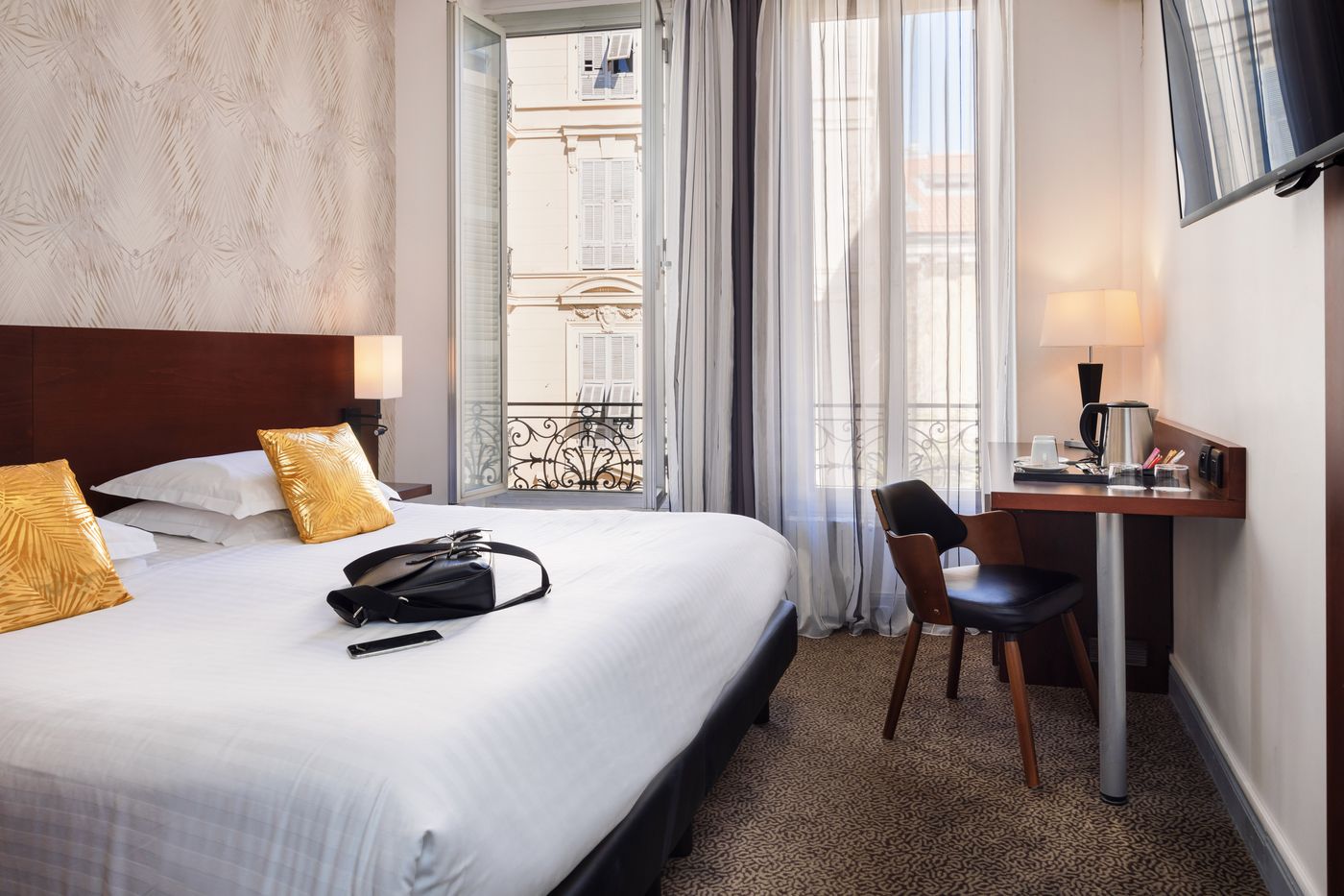 Best-Western-Plus-Hotel-Brice-Garden-Room-43