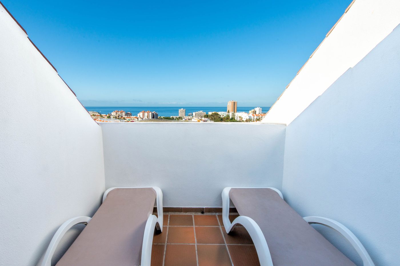 Paradise-Park-Fun-Lifestyle-Hotel-Room-86