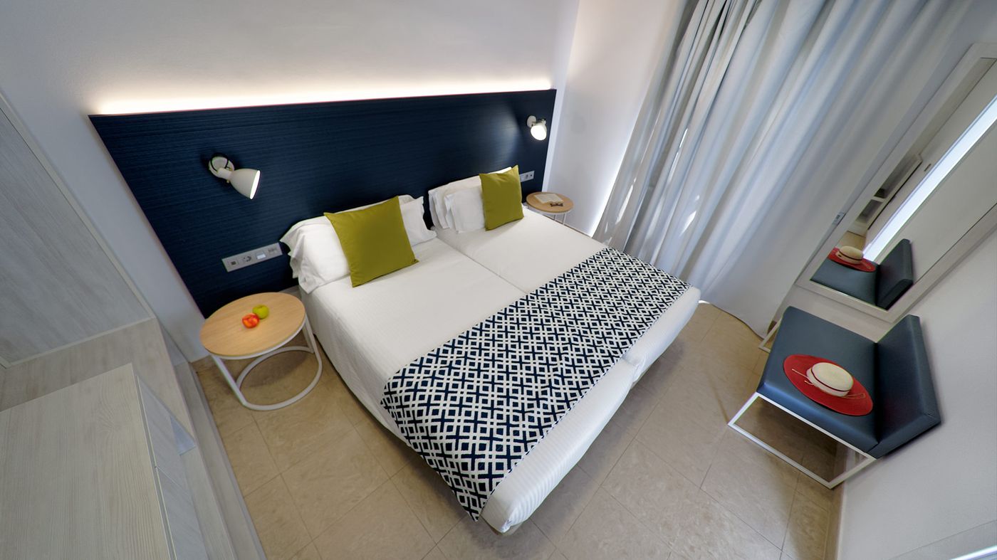 Broncemar-Beach-Room-25