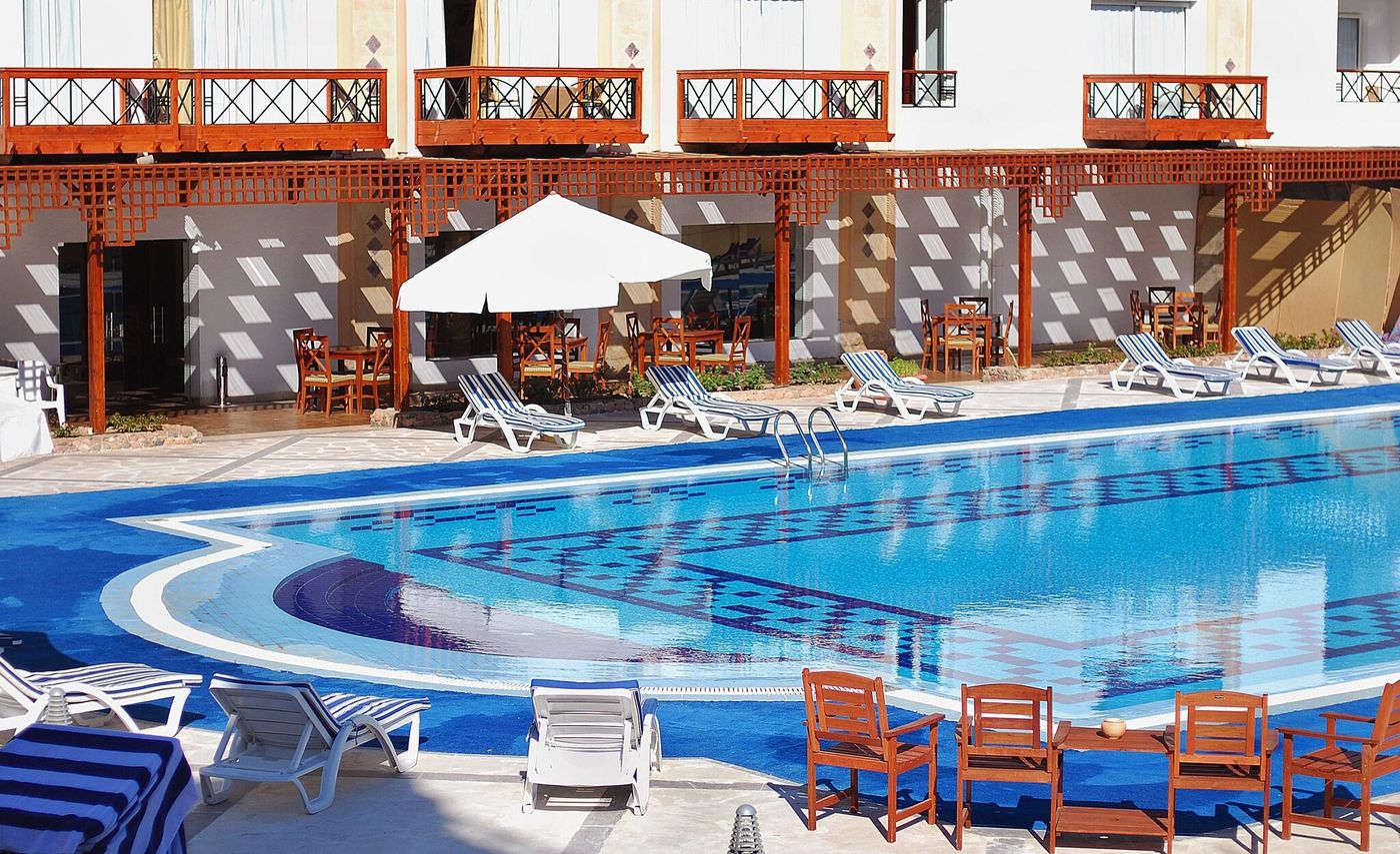 Falcon-Naama-Star-Hotel-Pool-9