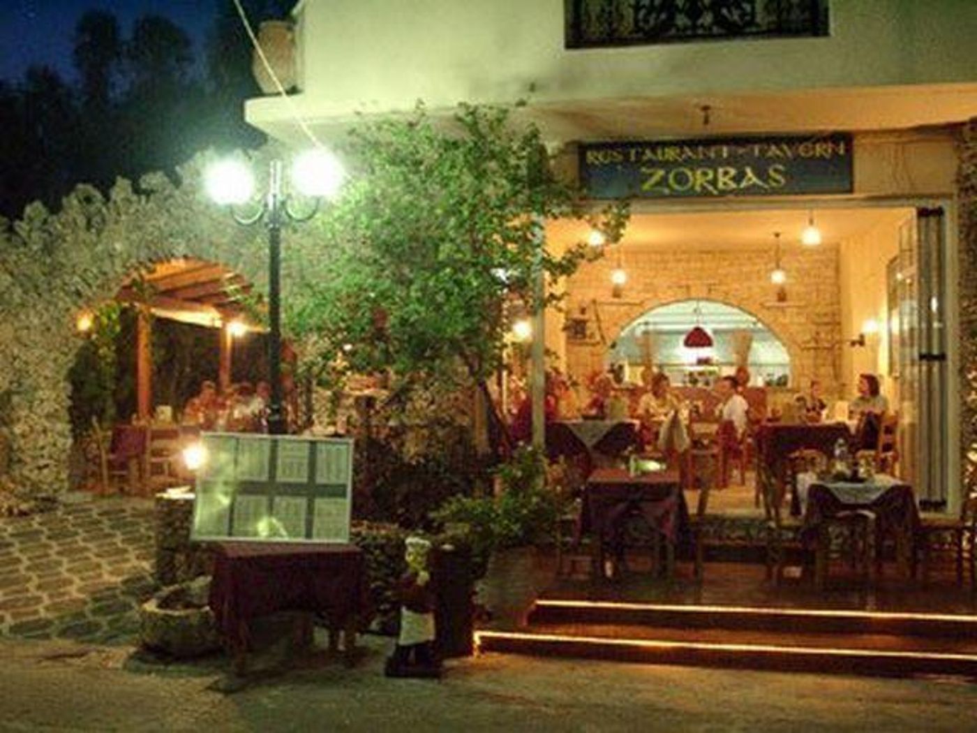 Zorbas Apartments and Studios