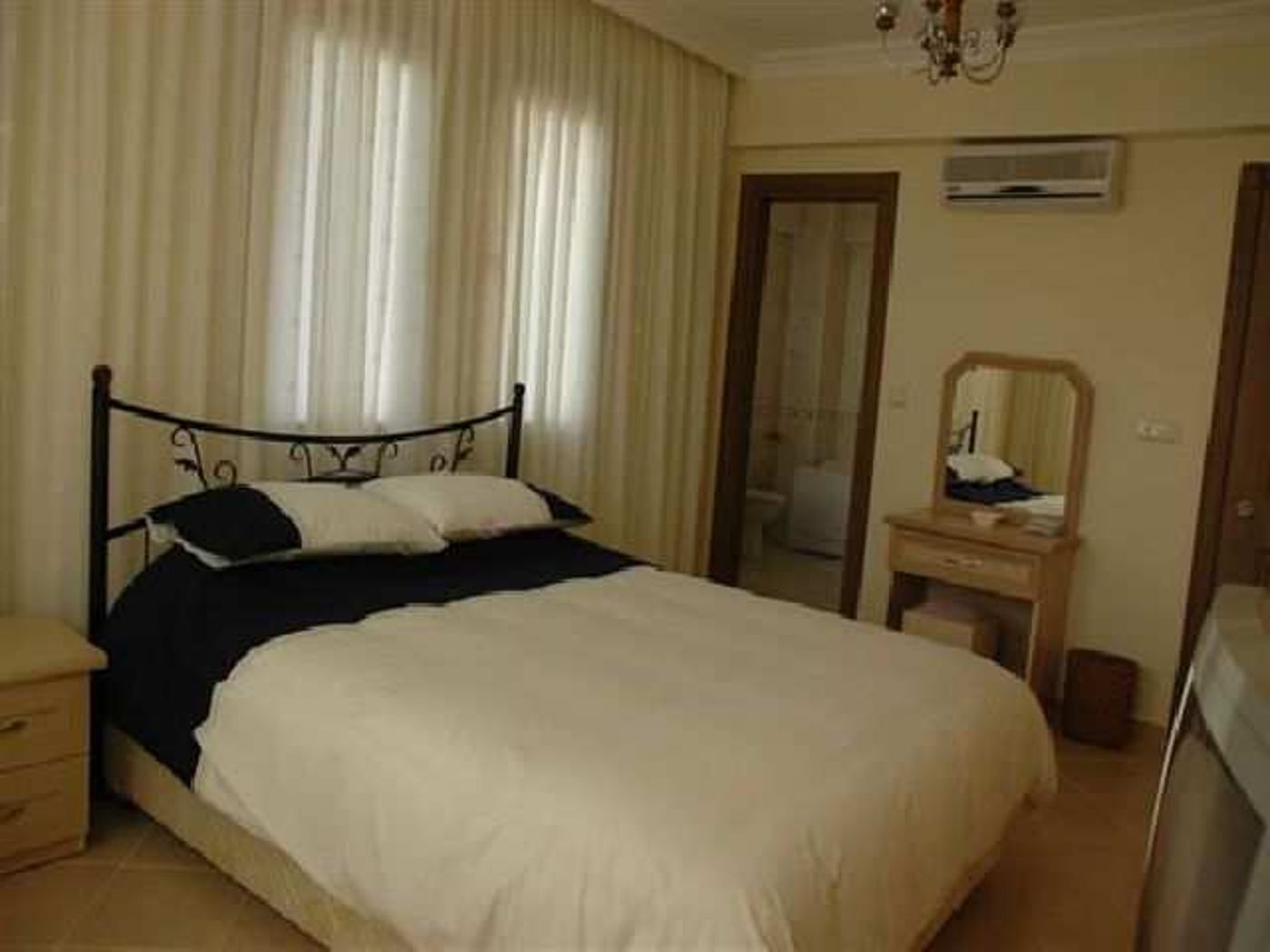 Perdikia Hill Hotel & Apartments