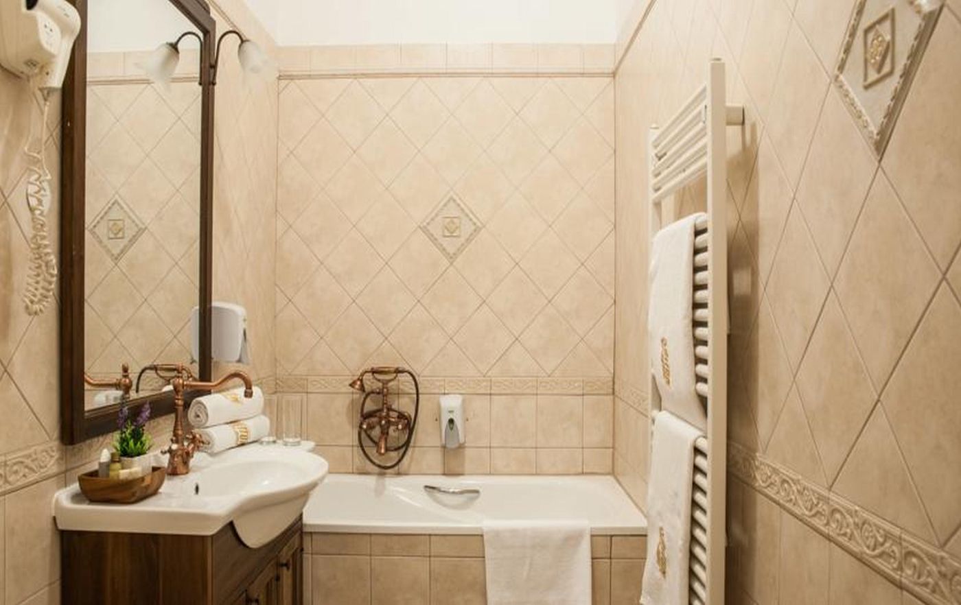 Cotton-House-Budapest-Room-43