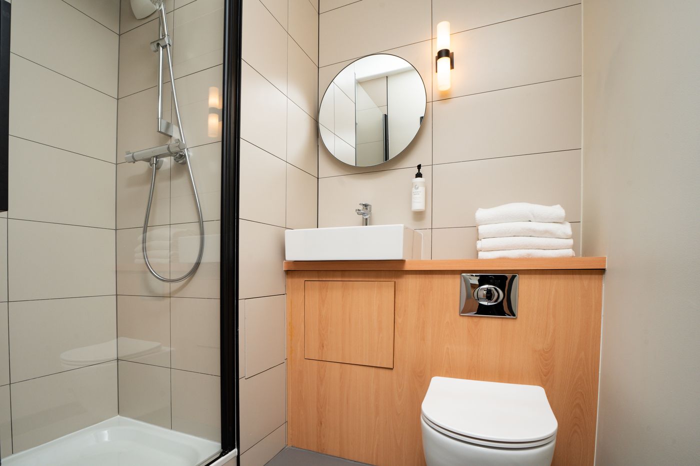 easyHotel-Nice-Palais-de-Congres-Room-33