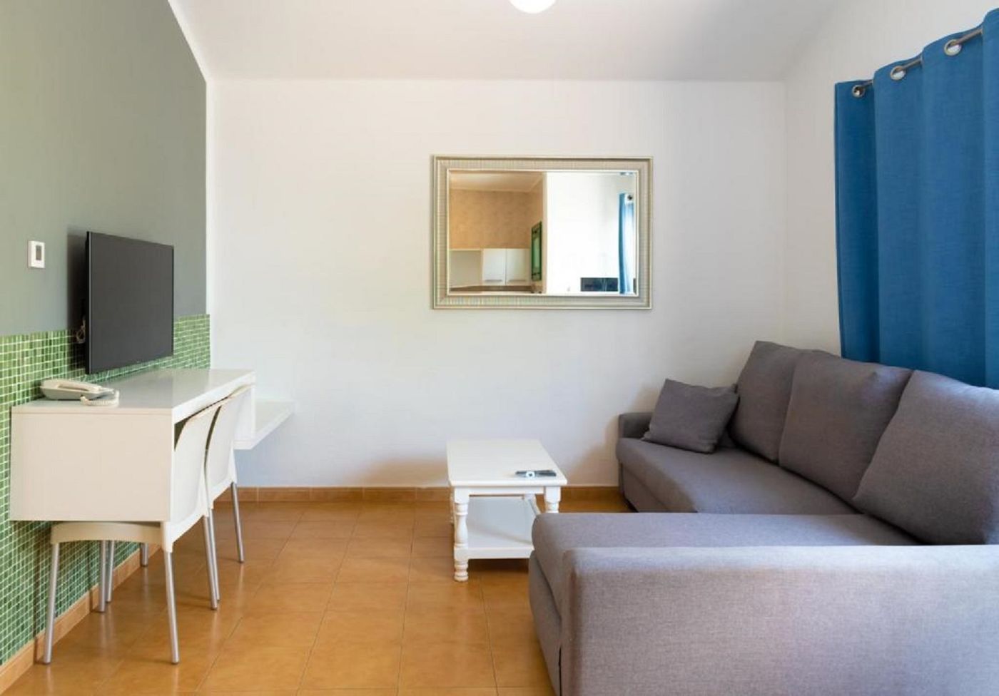 Hyde-Park-Lane-Bungalows-Room-32