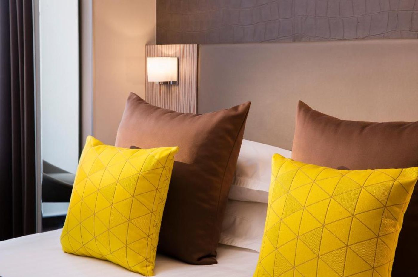 Hotel-Acropole-Room-7