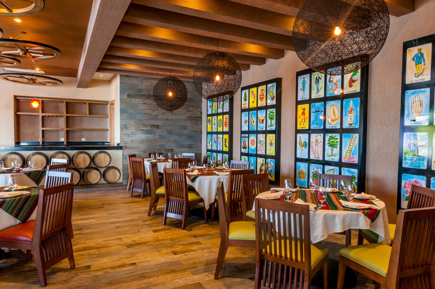 Moon-Palace-Restaurant-70