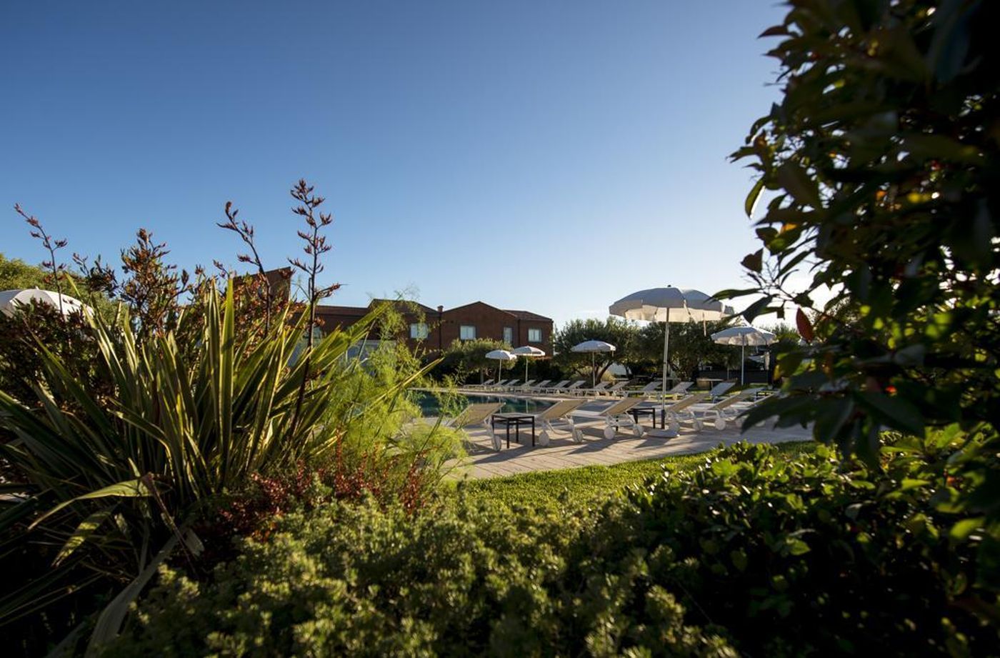 Villa-Neri-Resort-and-Spa-General-view-3