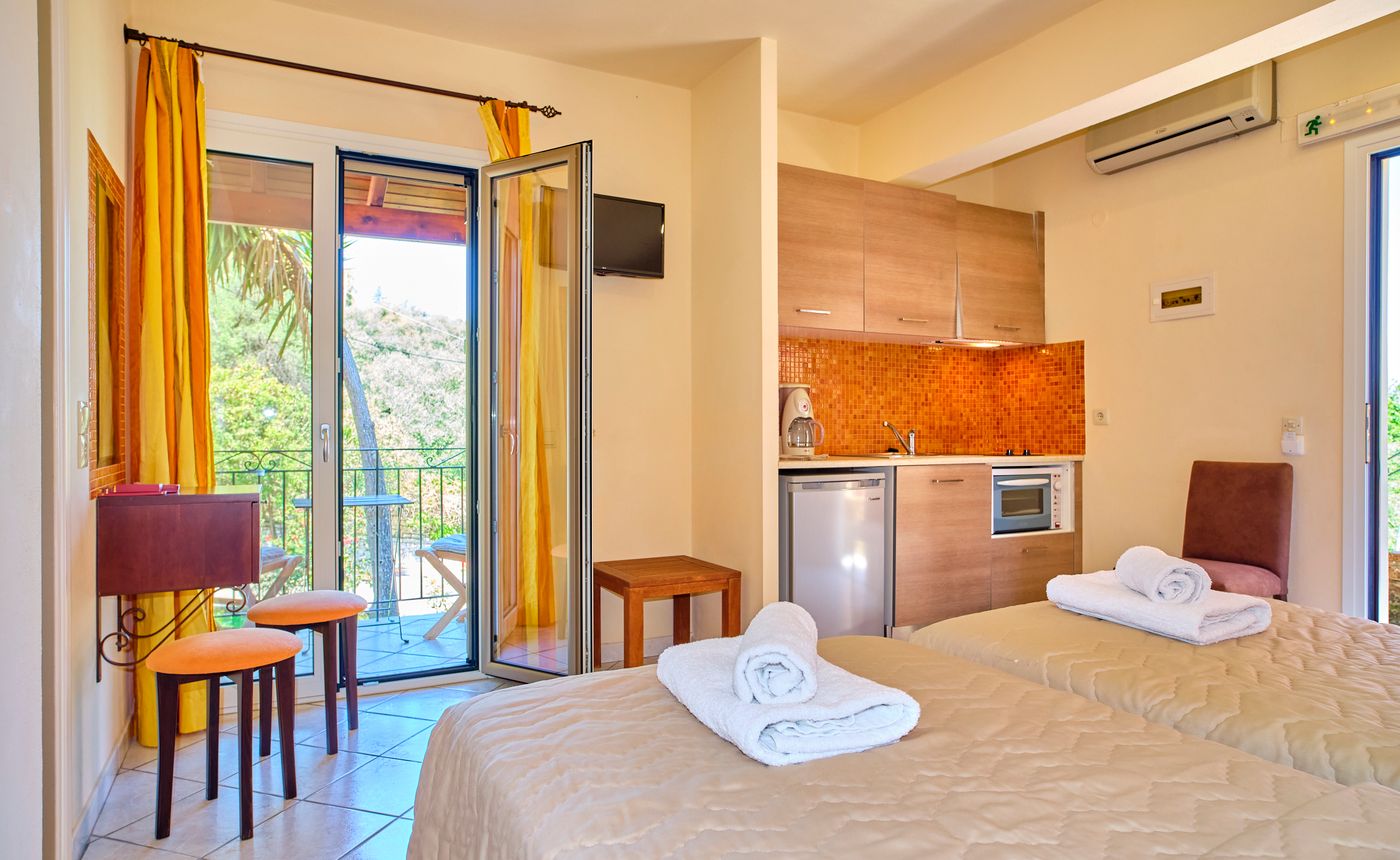 Chrismos-Luxury-Suites---Studios-Room-22