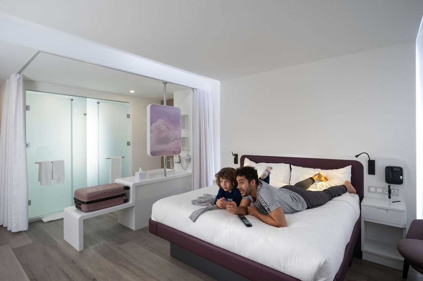 Yotelair-Istanbul-Airport-Airside--Duty-Free-Room-34