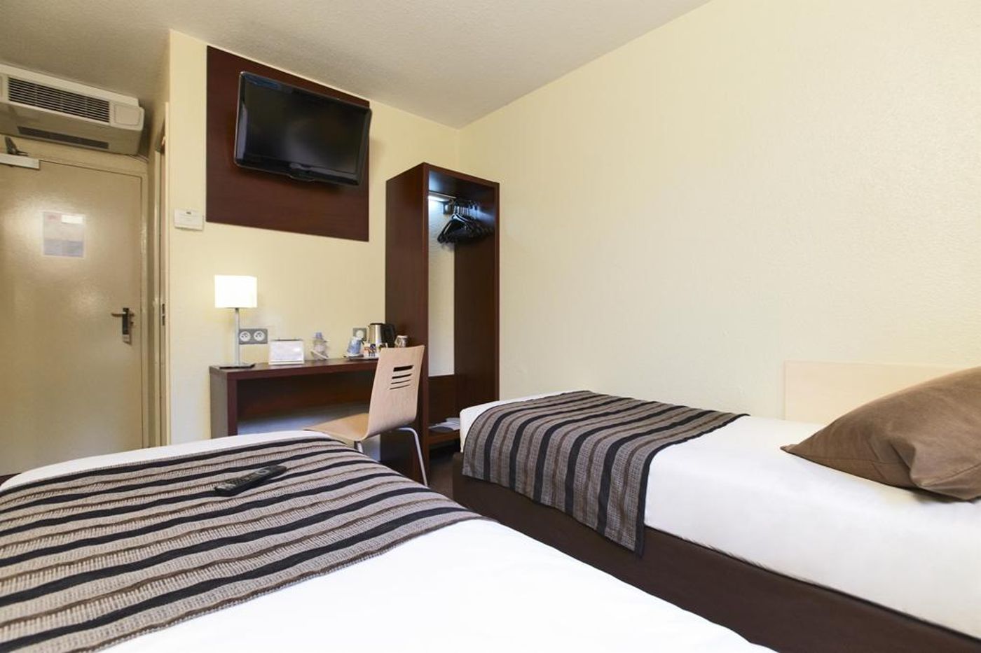 KYRIAD PERPIGNAN – Aéroport-France-RIVESALTES-General view-10