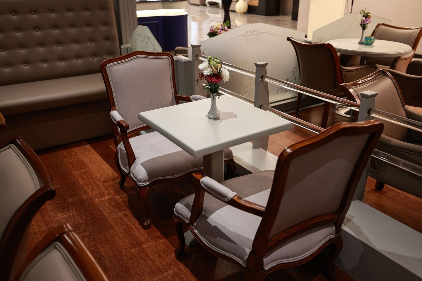 Golden-Park-Lobby-14