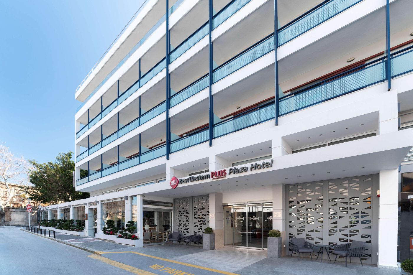 Best-Western-Plaza-Hotel-General-view-8