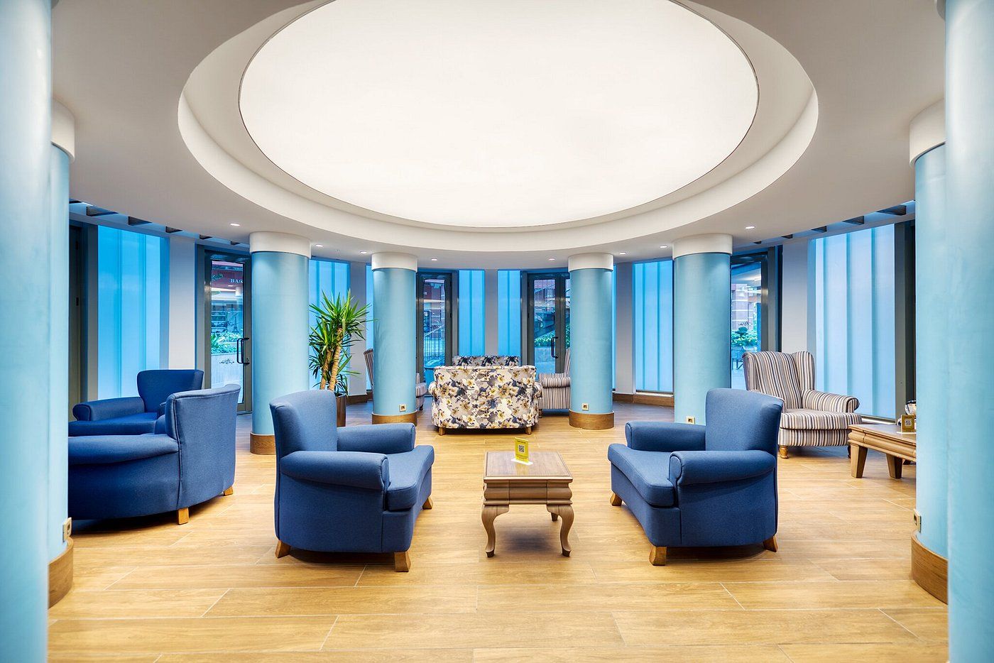 Club-Mega-Saray-Lobby-78