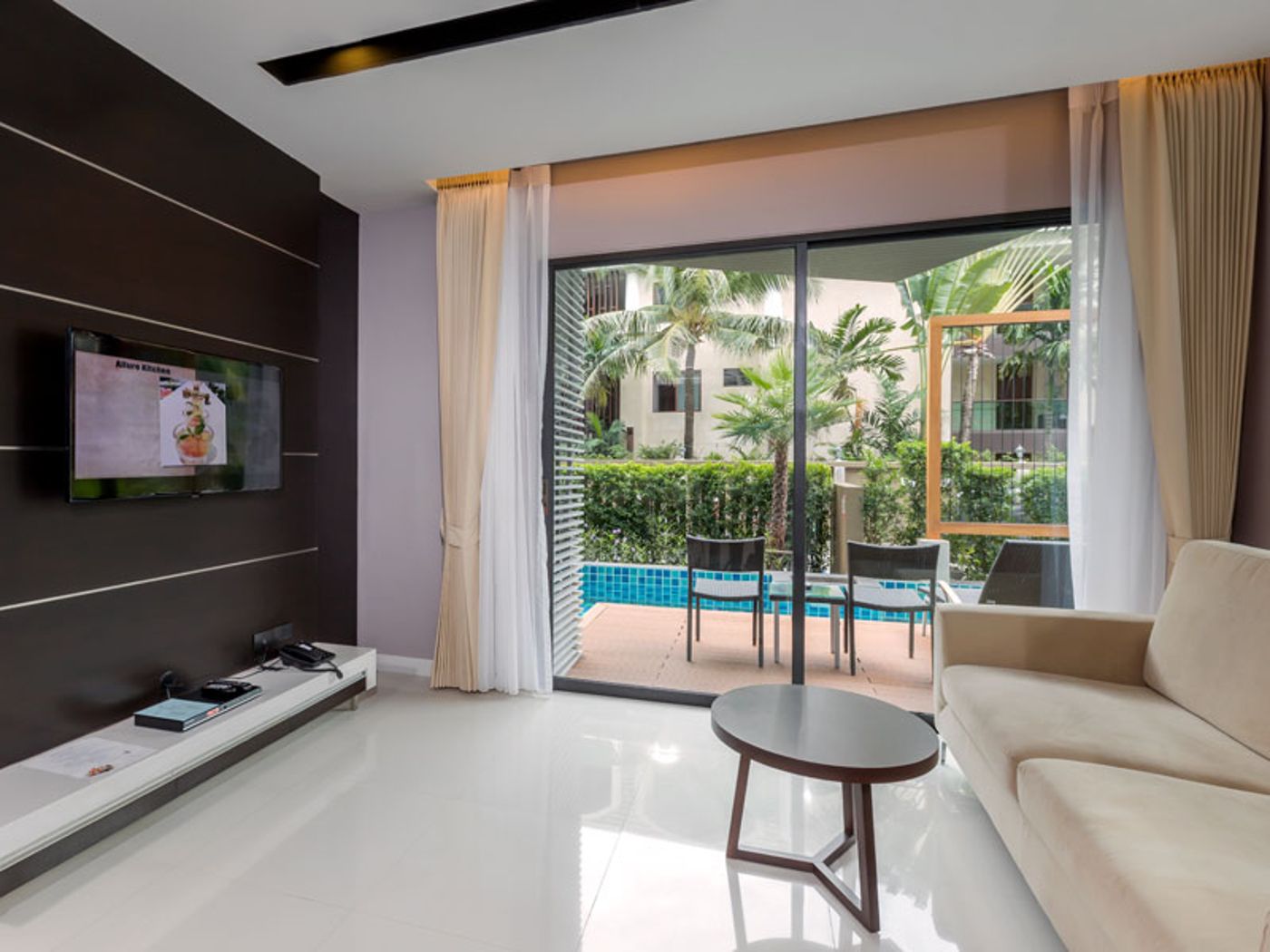 The-Charm-Resort-Phuket-Room-51