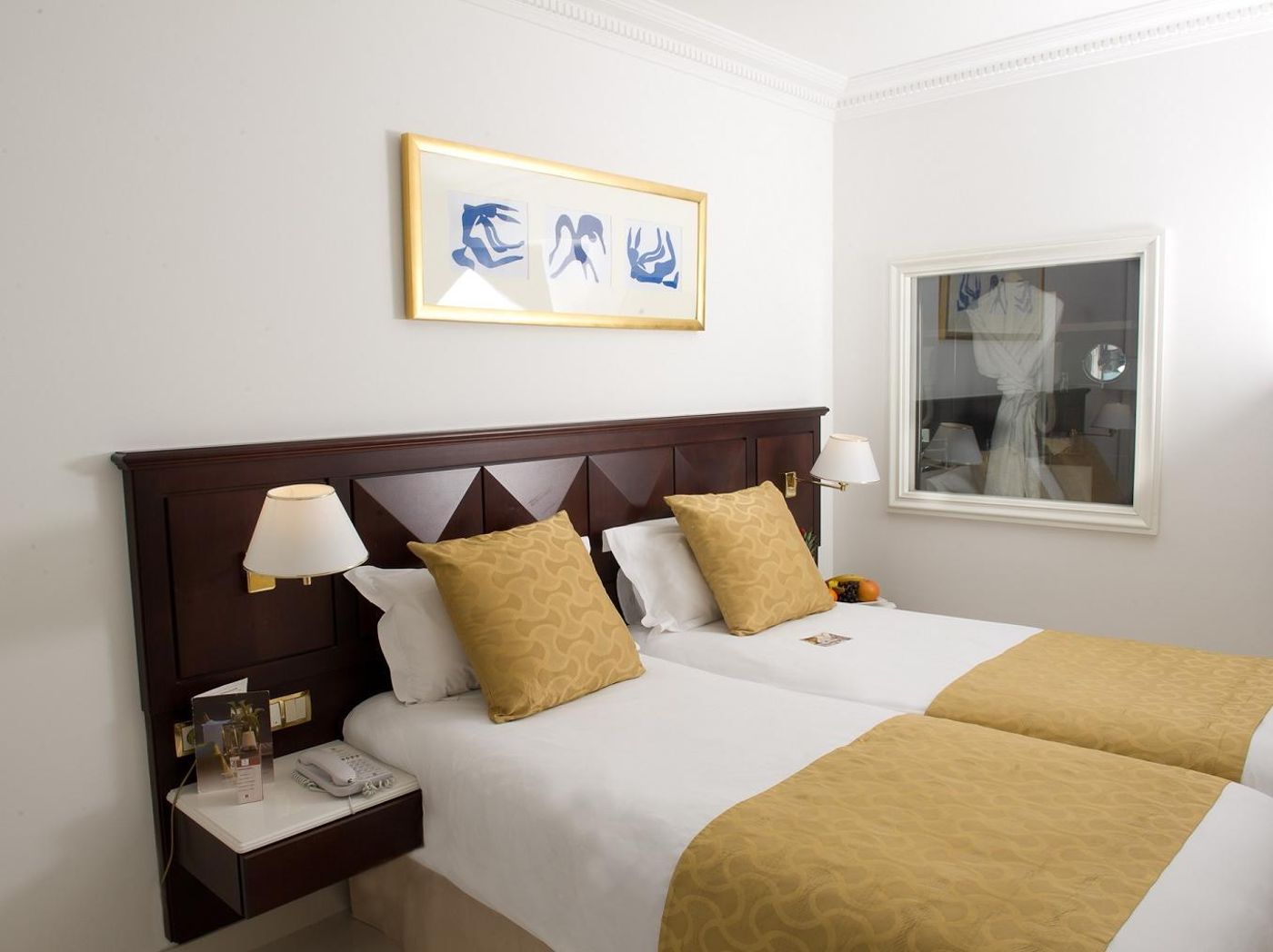 Aston-La-Scala-Room-25