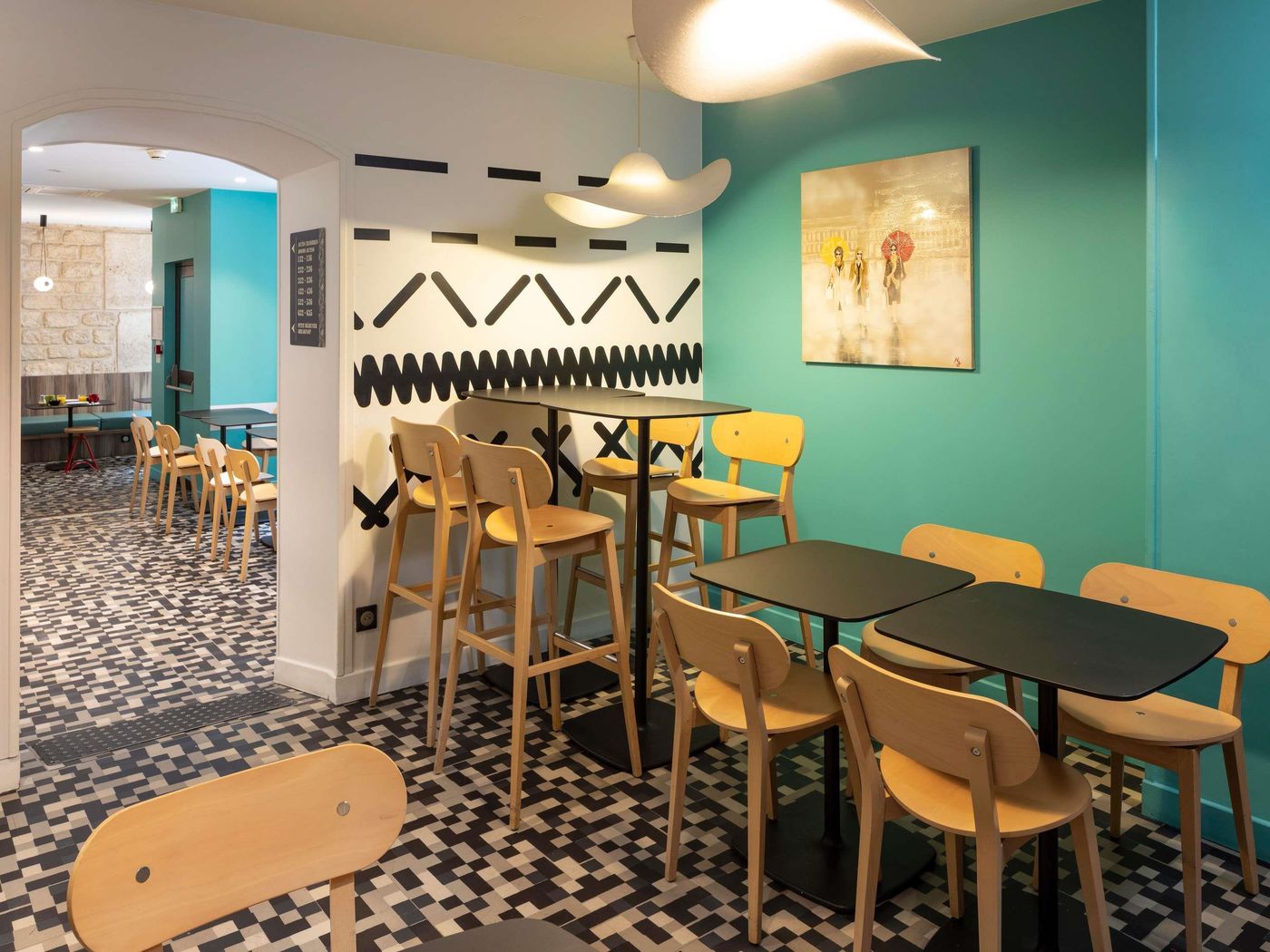 ibis-Styles-Paris-Gare-Saint-Lazare-Restaurant-10