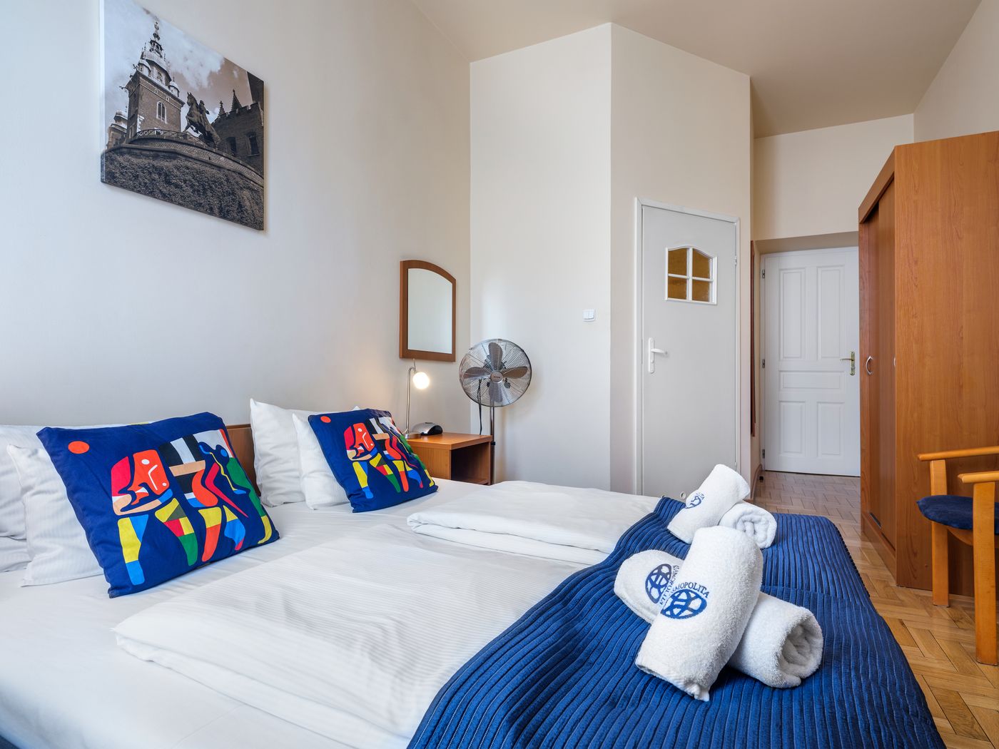 Kosmopolita-Rooms---Apartments-Room-20