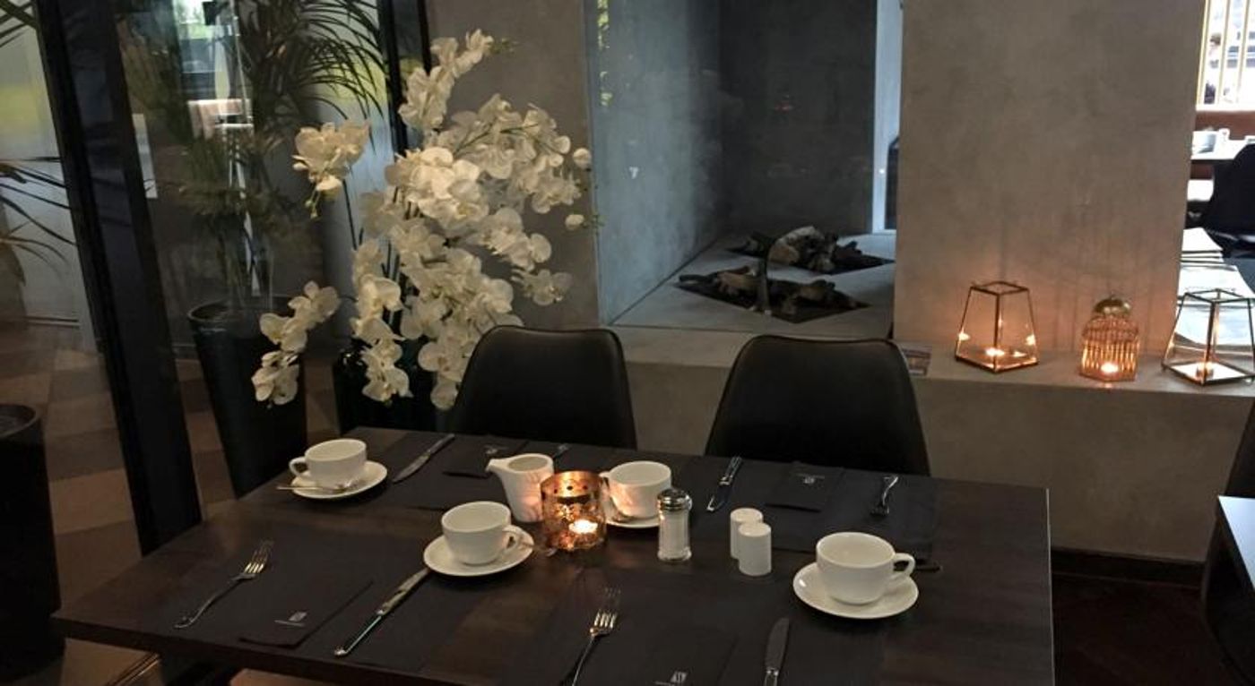 Hotel-Zoe-by-Amano-Group-Bar-13