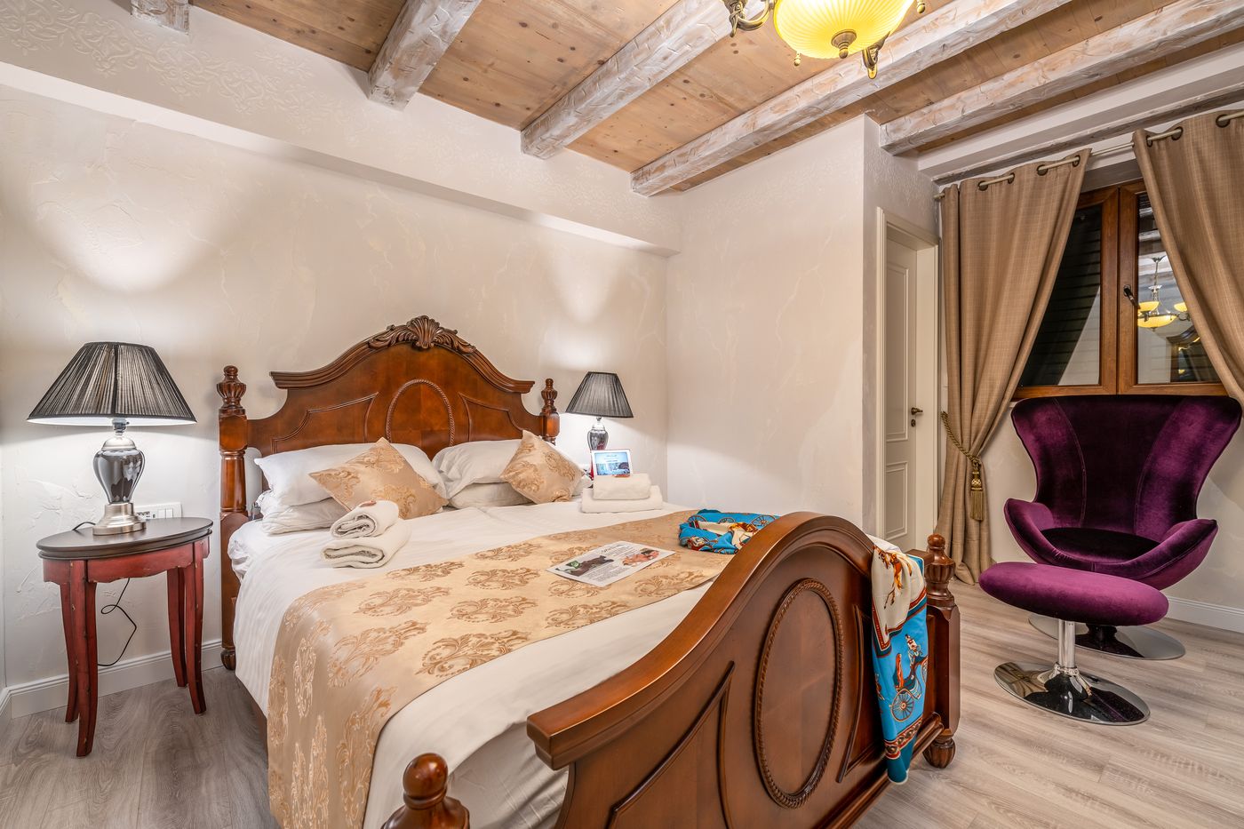 Historic-Plaza-Varos-Split-Room-20