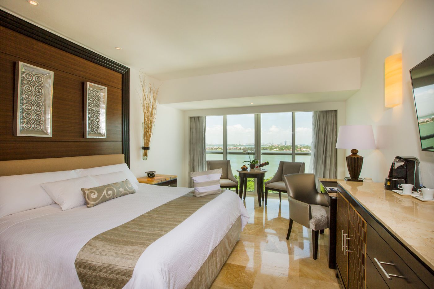 Le-Blanc-Spa-Resort-Room-24