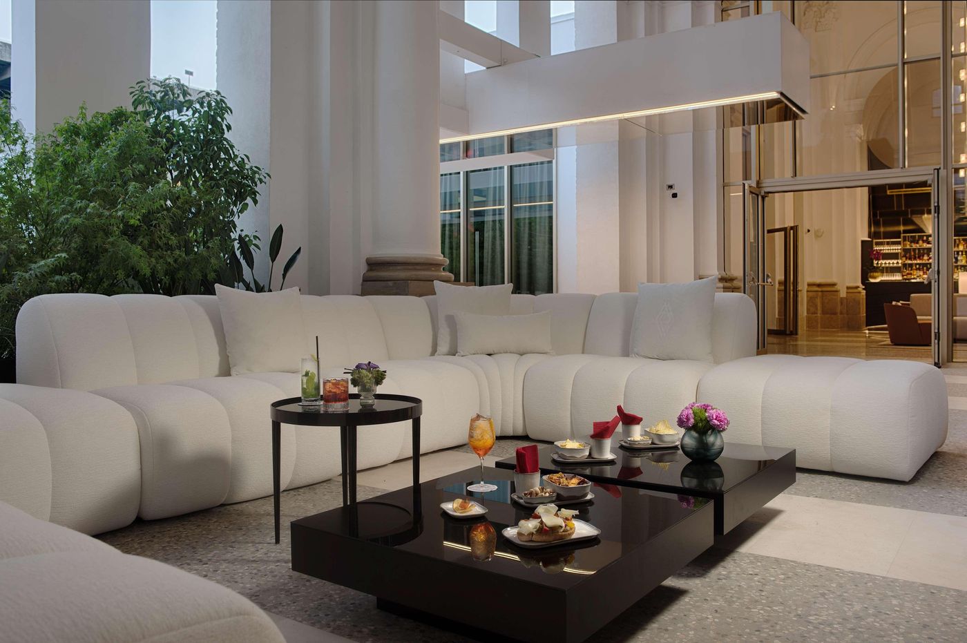 NH-Collection-Milano-CityLife-Bar-13