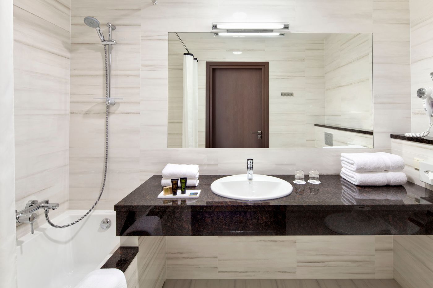 Metropolitan-Boutique-Hotel-Room-19