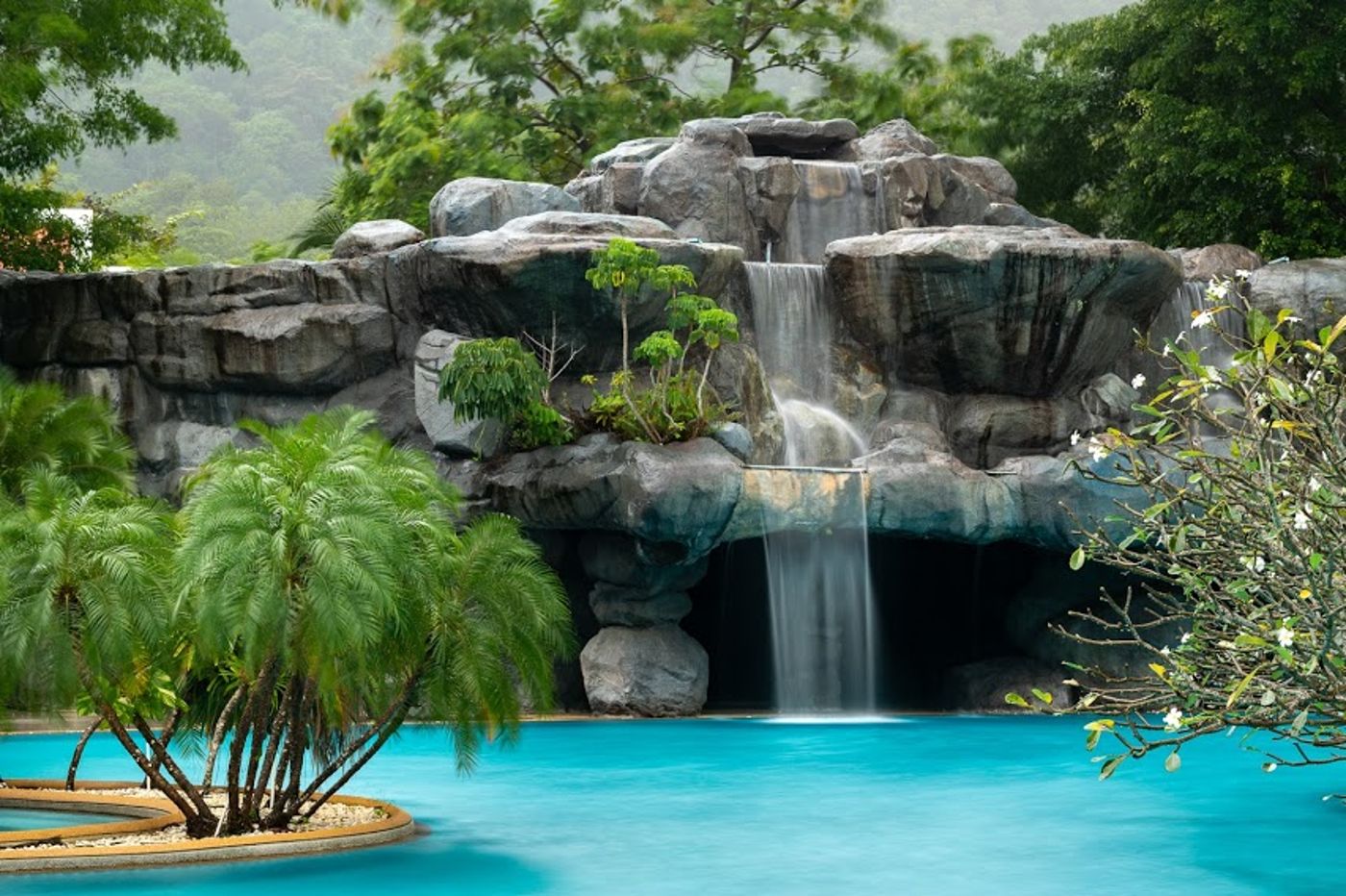 Duangjitt-Resort-Pool-7