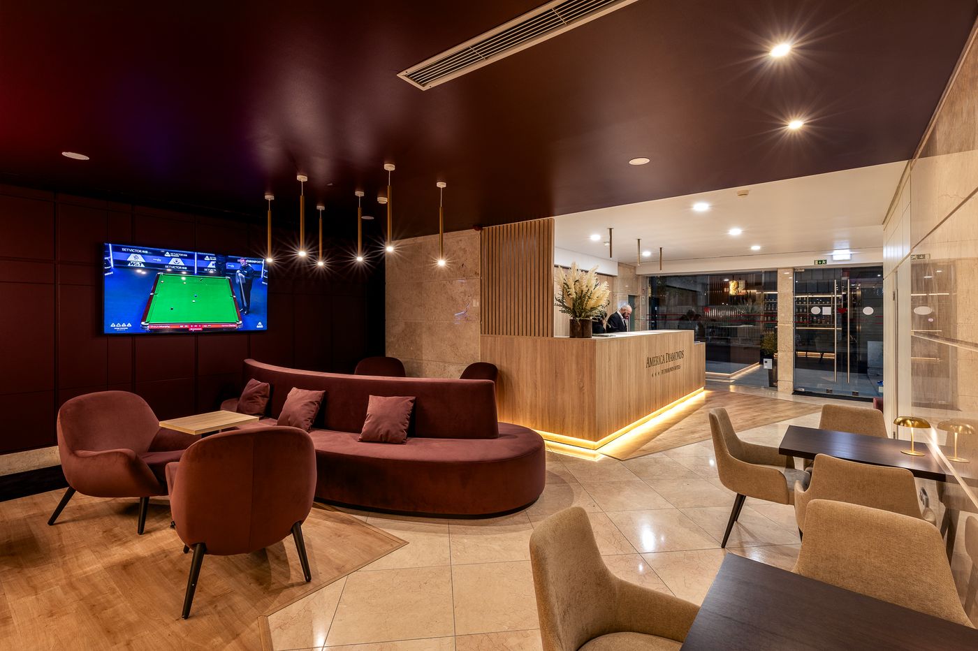 America-Diamonds-Lobby-8