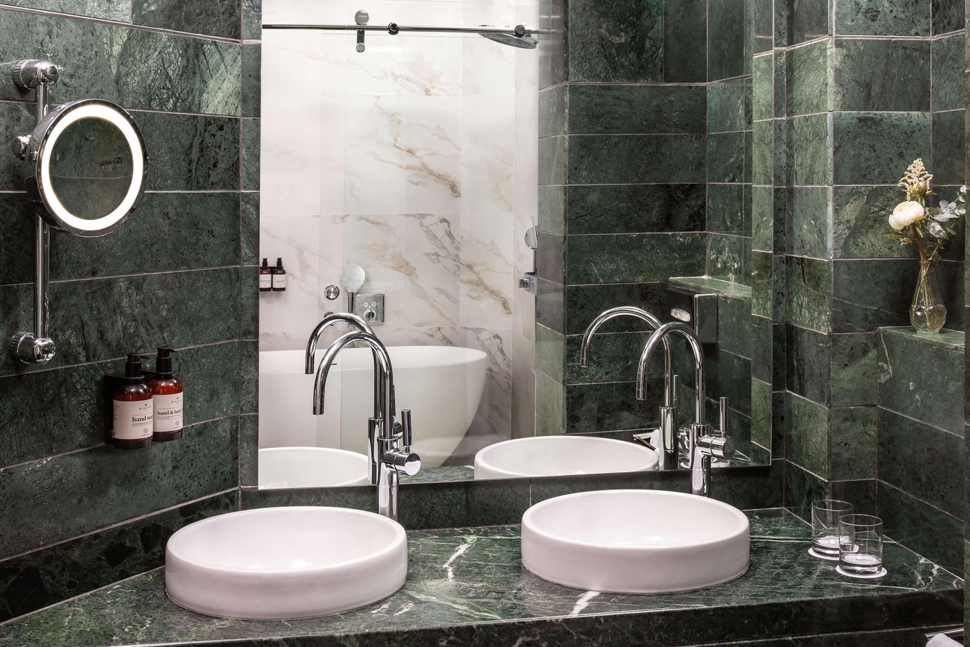 NH-Collection-Madrid-Paseo-del-Prado-Room-38