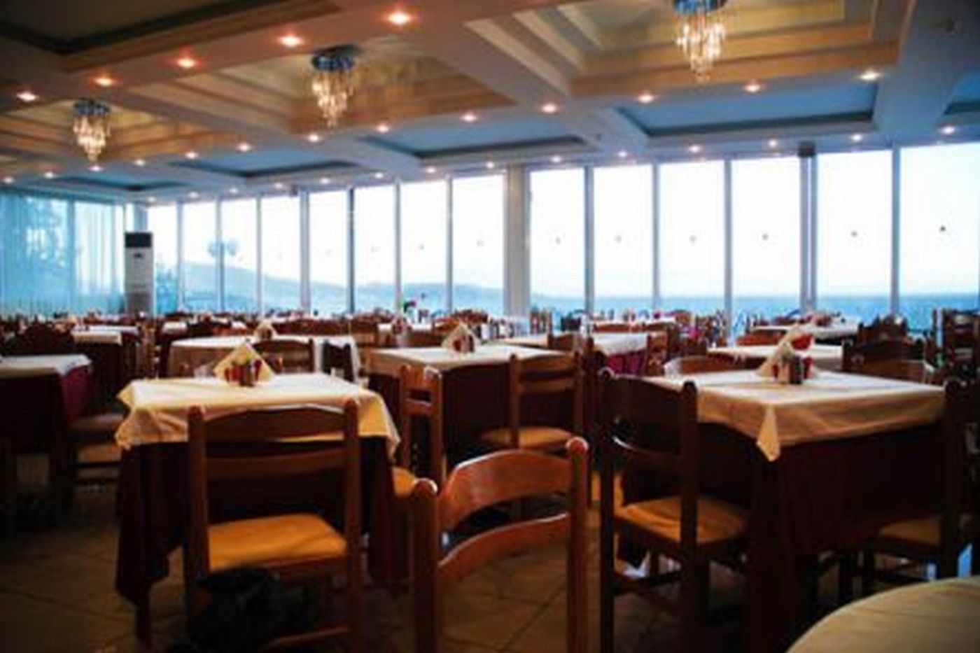 Captains---Commodore---Admiral-Complex-Restaurant-21