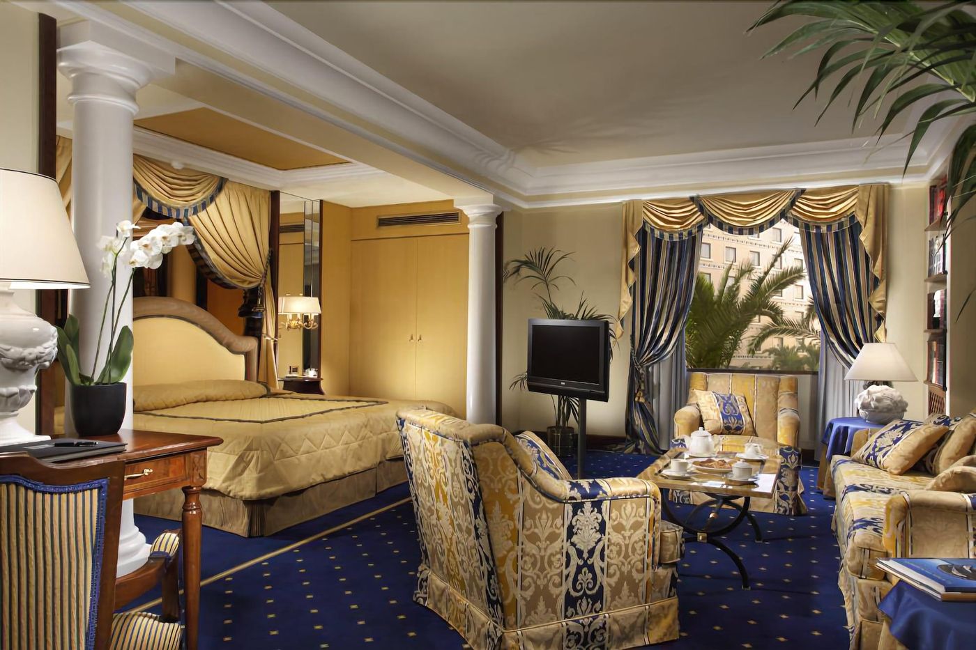Royal-Olympic-Hotel-Room-6