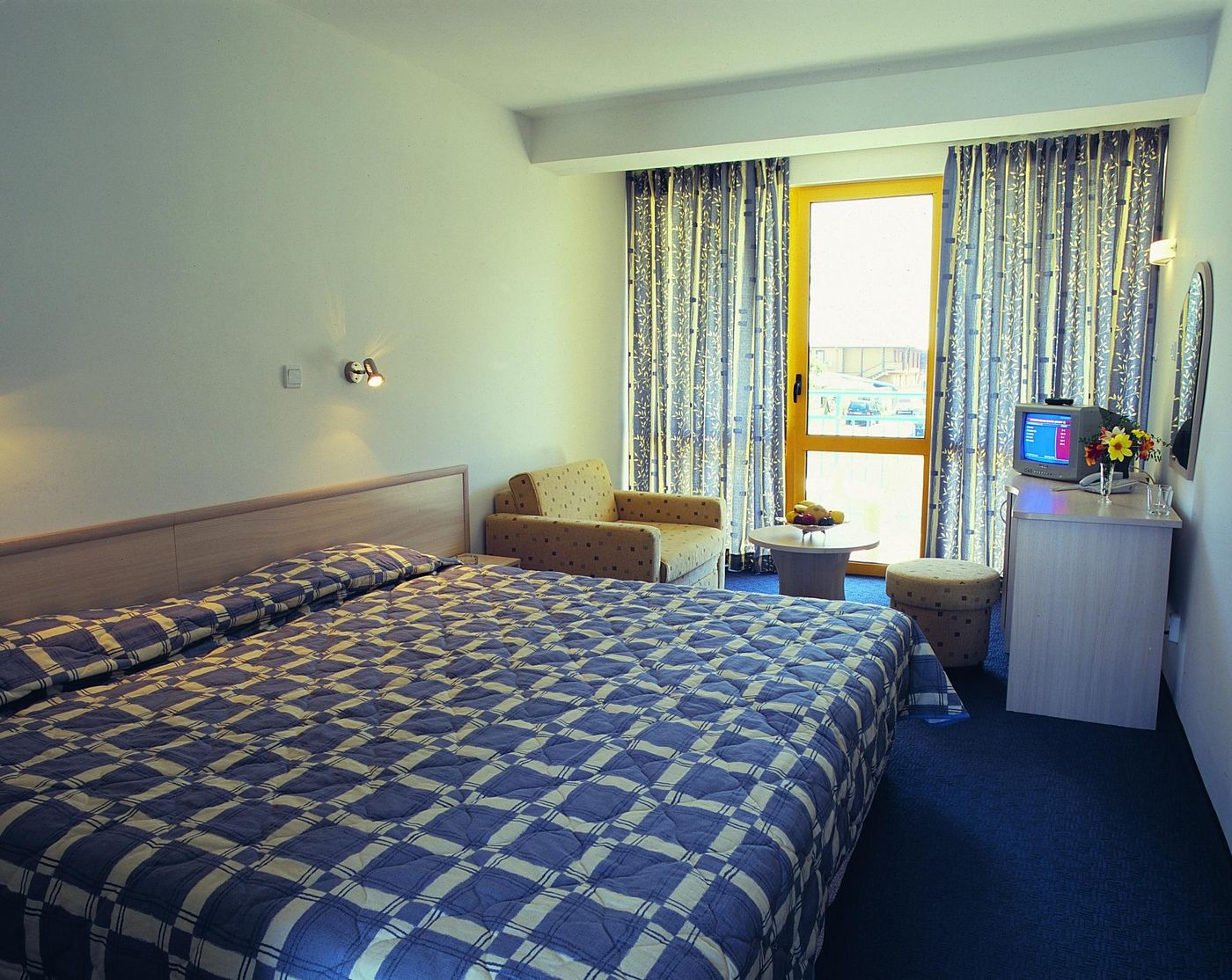 Park-Hotel-Continental-Room-11