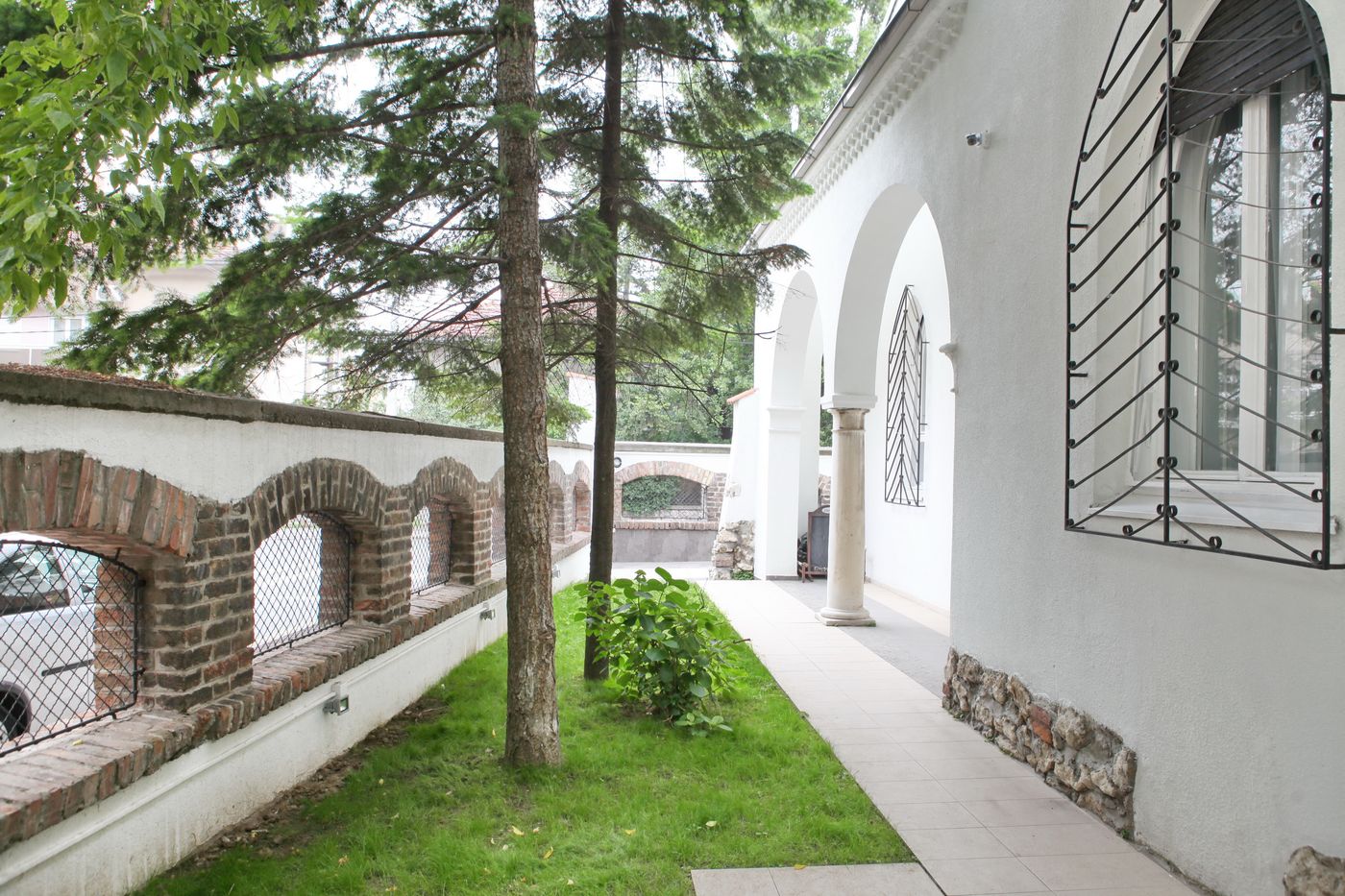 Garni Hotel Dum-Serbia-BELGRADE-General view-5