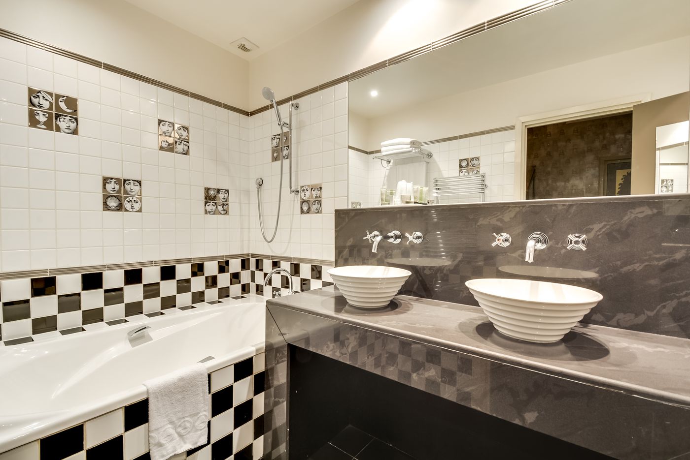 Villa-Lutece-Port-Royal-Room-21